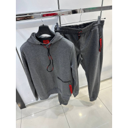 Спортивный мужской костюм...