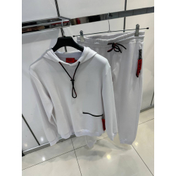 Спортивный мужской костюм...