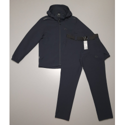 Спортивный костюм...